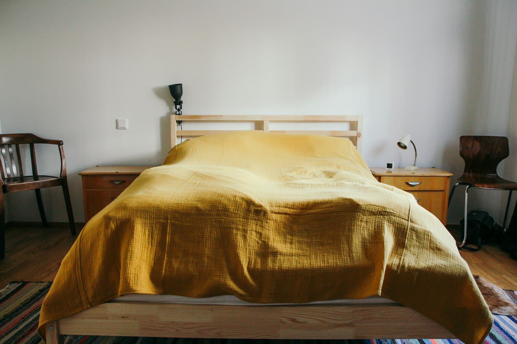 Calm Scandinavian bedroom